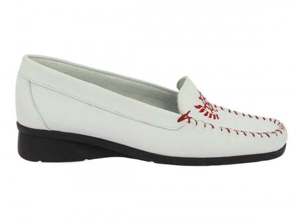 Mocassin GERVAISE Blanc Broderie Rouge